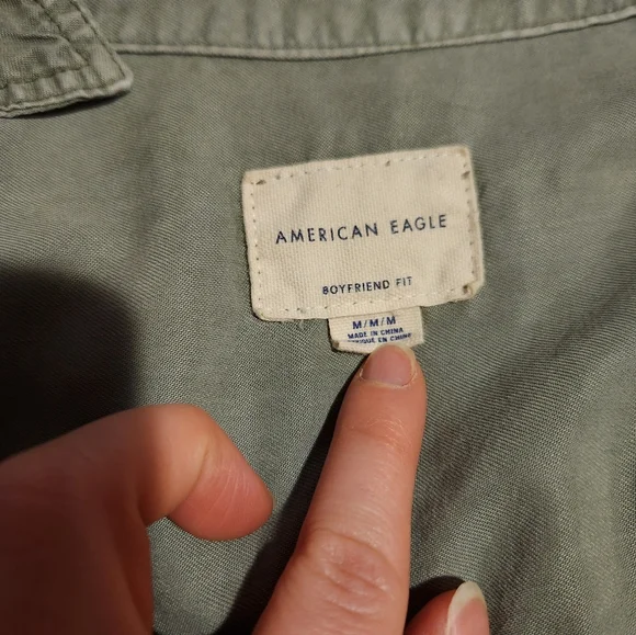 Button down - Picture 2 of 2